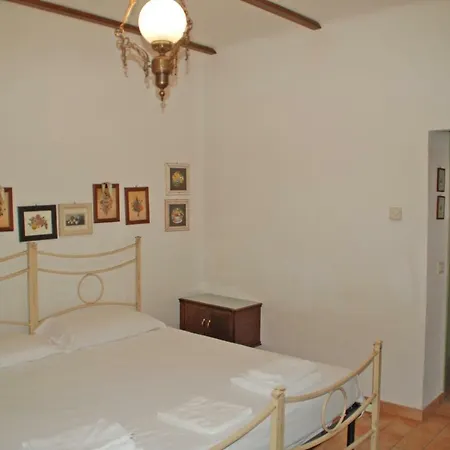 Casa Lapis Alloggio in famiglia *